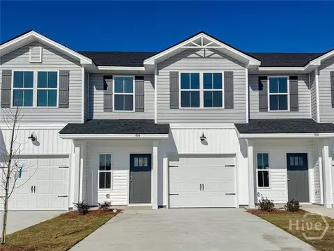 84 Beaumont Dr, Hinesville, GA 31313