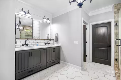 Bath - 595 High Bluff Rd, Rincon, GA 31326 photo 4 of 11