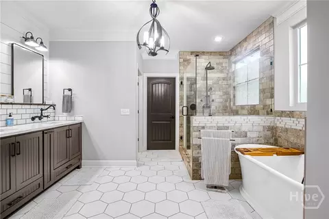 Bath - 595 High Bluff Rd, Rincon, GA 31326 photo 3 of 11