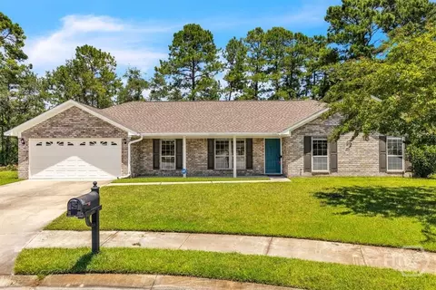 90 Charleston Ct, Midway, GA 31320
