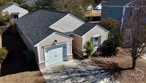 6 Spring Lake Cir, Savannah, GA 31407