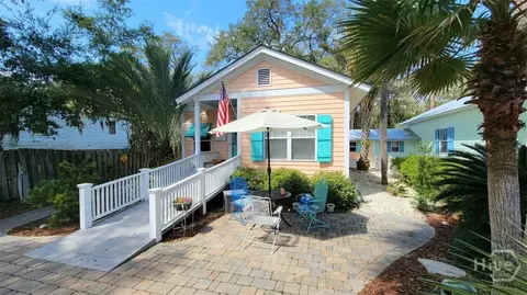 105 S Campbell Ave #B, Tybee Island, GA 31328