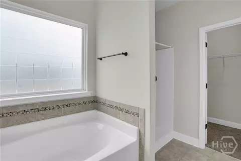 Bath - 125 Thoroughbred Dr, Guyton, GA 31312 photo 2 of 3