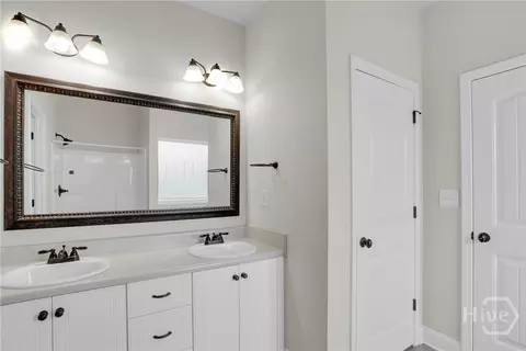 Bath - 125 Thoroughbred Dr, Guyton, GA 31312 photo 1 of 3