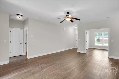 Living - 125 Thoroughbred Dr, Guyton, GA 31312 photo 3 of 4