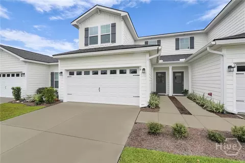 98 Small Pine Ln, Richmond Hill, GA 31324