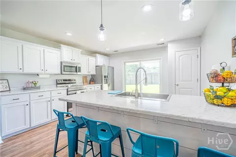 Kitchen - 4 Farrington Ct, Guyton, GA 31312 photo 5 of 5