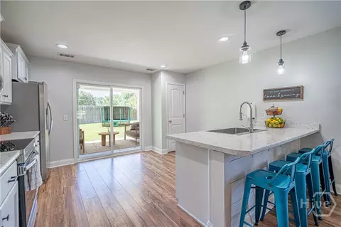 Kitchen - 4 Farrington Ct, Guyton, GA 31312 photo 4 of 5