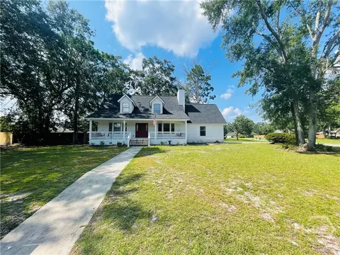 940 Fox Haven Ct, Hinesville, GA 31313