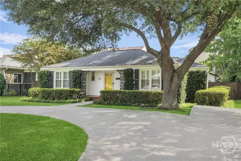 103 E 60th St, Savannah, GA 31405