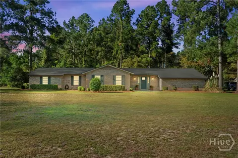 105 Oak Ridge Dr, Statesboro, GA 30458