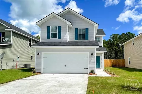 76 Hamilton Dr, Hinesville, GA 31313
