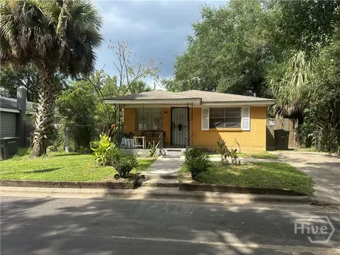 610 W 47th St, Savannah, GA 31405