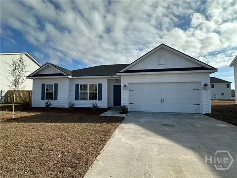 81 Juniper Dr, Hinesville, GA 31313