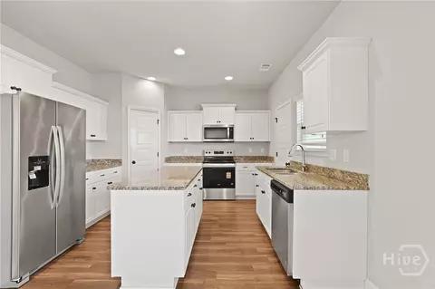 Kitchen - 300 Morgan Pines Dr, Pooler, GA 31322 photo 2 of 6