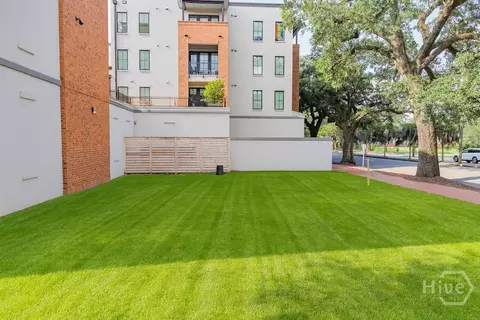 421 W 31st St, Savannah, GA 31401