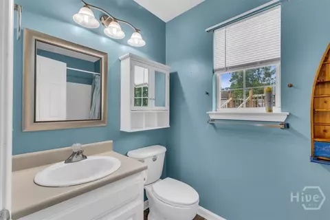 Bath - 304 E Tietgen St, Pooler, GA 31322 photo 4 of 6