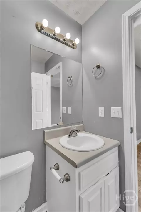 Bath - 304 E Tietgen St, Pooler, GA 31322 photo 3 of 6