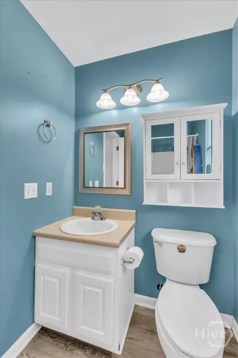 Bath - 304 E Tietgen St, Pooler, GA 31322 photo 5 of 6