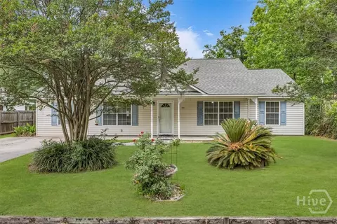 304 E Tietgen St, Pooler, GA 31322