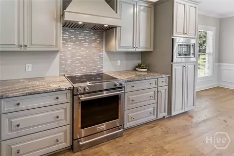 Kitchen - 124 Mallory Pl, Pooler, GA 31322 photo 3 of 5