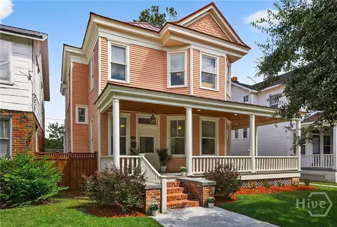 706 E Henry St, Savannah, GA 31401