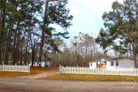 776 Phillips Rd, Midway, GA 31320