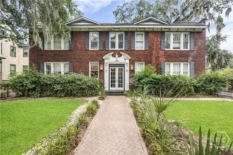 17 E 37th St #12, Savannah, GA 31401