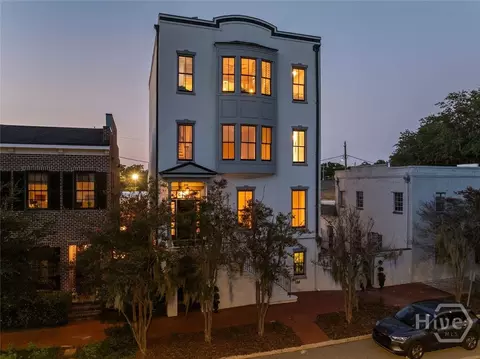 510 E Mcdonough St, Savannah, GA 31401