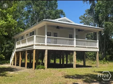 353 Main St, Midway, GA 31320