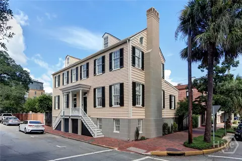 326 E Bryan St, Savannah, GA 31401