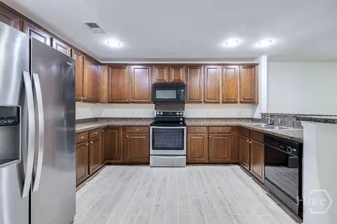 Kitchen - 312 Grasslands Dr, Pooler, GA 31322 photo 2 of 4