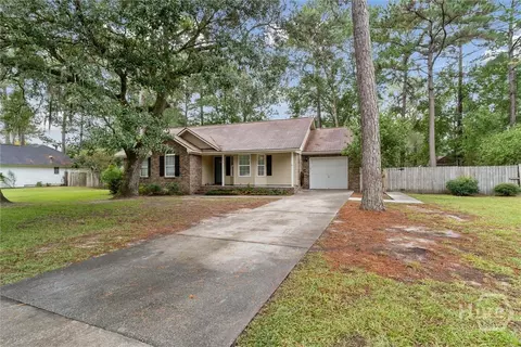 173 Hope Creek Dr, Richmond Hill, GA 31324