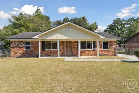 214 Whitetail Cir, Hinesville, GA 31313