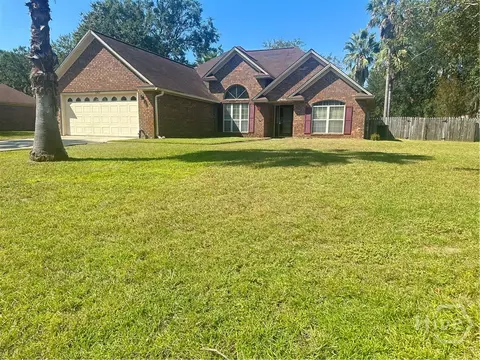 1162 Cumberland Dr, Hinesville, GA 31313