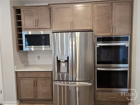 Kitchen - 192 Champlain Dr, Pooler, GA 31322 photo 4 of 5
