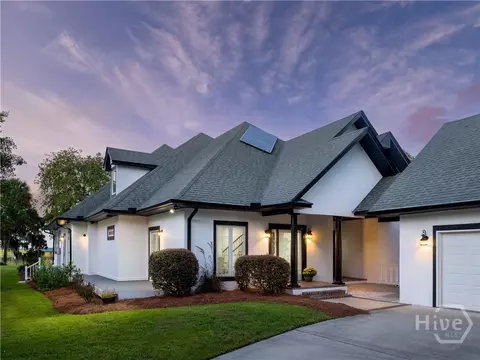 33 Penrose Dr, Savannah, GA 31410