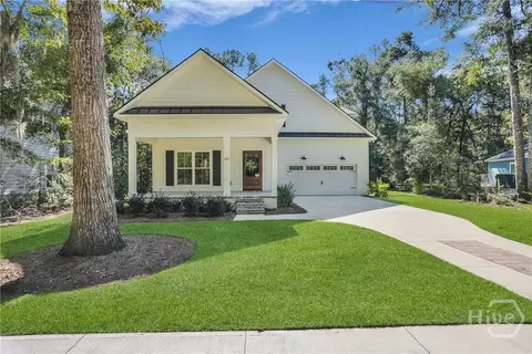 373 Ridgewood Park Dr S, Richmond Hill, GA 31324