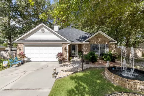 285 Creekside Cir, Ellabell, GA 31308