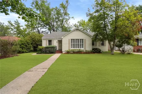220 E 65th St, Savannah, GA 31405