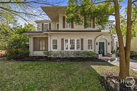 421 E 44th St, Savannah, GA 31405
