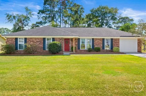 210 Pine Grove Dr, Savannah, GA 31419
