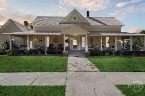 610 W Liberty St, Claxton, GA 30417