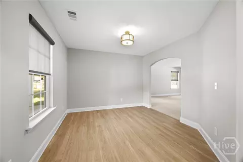 Living - 118 Bridgewood Dr, Springfield, GA 31329 photo 1 of 4