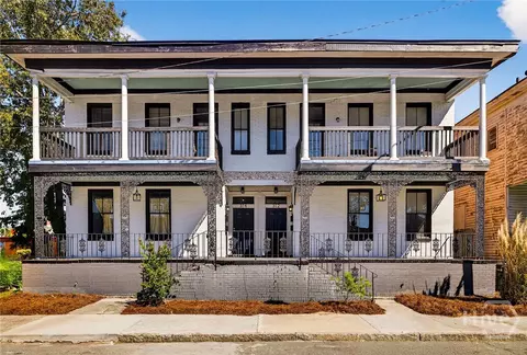310 W 42nd St, Savannah, GA 31401