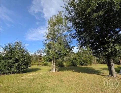 145 Worthington Dr, Ellabell, GA 31308