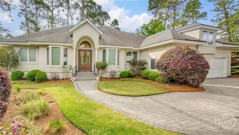 5 Sparkleberry Ln, Savannah, GA 31411