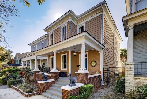 513 E Henry St, Savannah, GA 31401