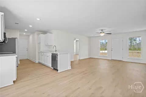 Living - 540 Brogdon Rd, Guyton, GA 31312 photo 4 of 4