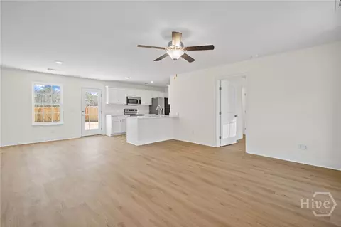 Living - 540 Brogdon Rd, Guyton, GA 31312 photo 2 of 4